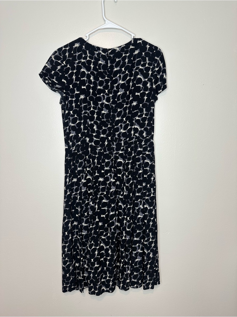 Talbots Women's A-Line Fit &Flare Dot Pebble Print Dress Black Gray 8 office vtg - Picture 6 of 7